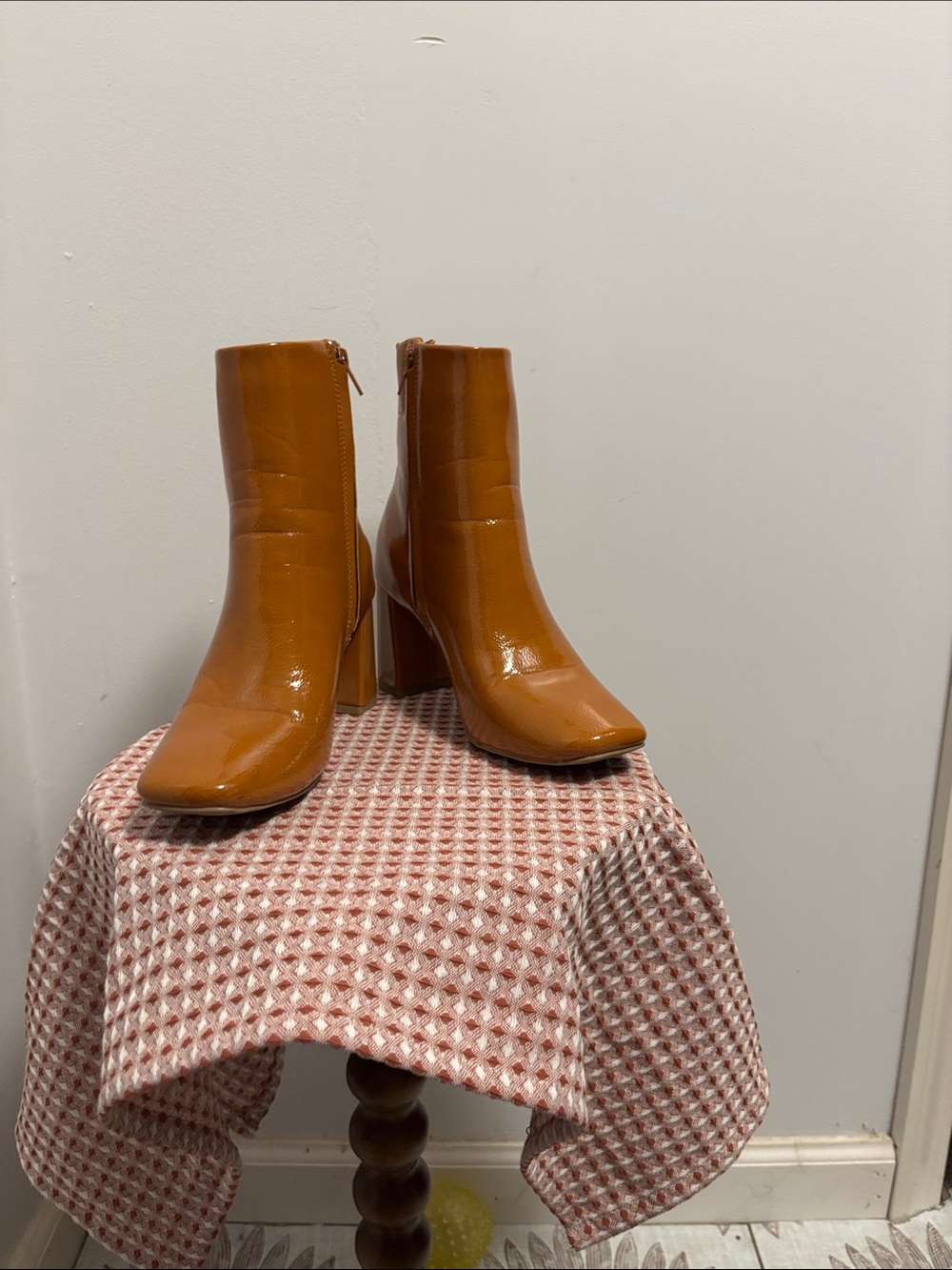Never worn ! Sugar Cognac Patent Block Heel Ankle Boots